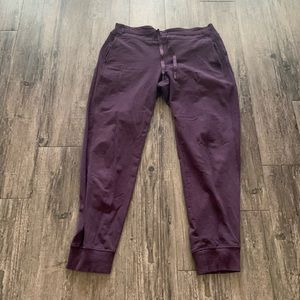 Lululemon Black cherry jogger SOFT